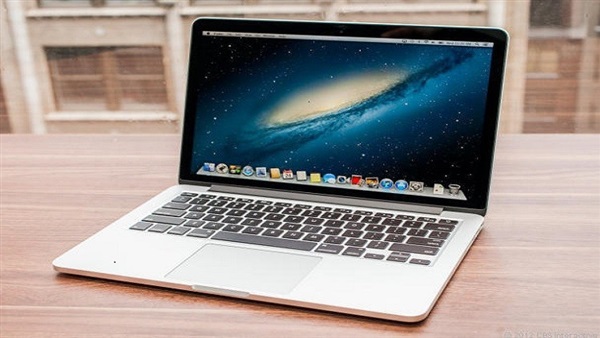 أبل تنوي تحديث حاسوبها MacBook Pro جذريًا