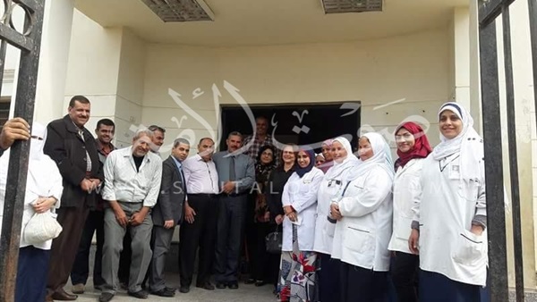«الصحة» تمنح وحدة طب أسرة في المنيا شهادة اعتماد