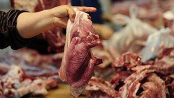 ضبط 355 كيلو لحوم فاسدة بمطعم شهير بالعجوزة ضبط 355 كيلو لحوم فاسدة بمطعم شهير بالعجوزة