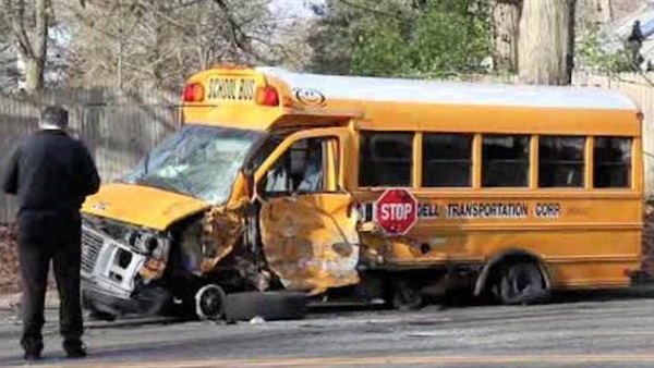 مقتل 6 أطفال في تحطم حافلة مدرسية بأمريكا