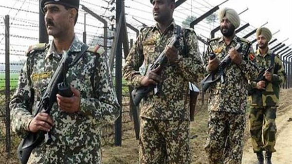 مقتل 4 باكستانيين في سقوط قذيفة على كشمير مقتل 4 باكستانيين في سقوط قذيفة على كشمير