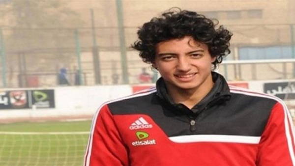 «هاني» يظهر بمران بدلاء الأهلي رغم مشاركته أمام الطلائع «هاني» يظهر بمران بدلاء الأهلي رغم مشاركته أمام الطلائع