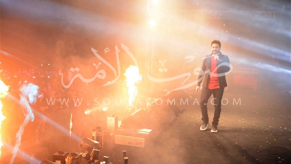 حفل تامر حسني في جامعة مصر الدولية (صور)