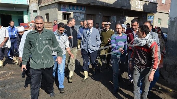 بالصور ..محافظ كفر الشيخ يزور إحدى القري لإنهاء مشكلة الصرف بالصور ..محافظ كفر الشيخ يزور إحدى القري لإنهاء مشكلة الصرف