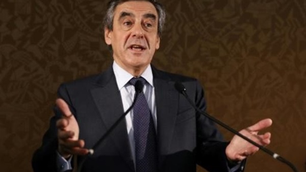 مرشحا اليمين الفرنسي يعقدان أخر اجتماعين لهما قبل الأحد الحاسم مرشحا اليمين الفرنسي يعقدان أخر اجتماعين لهما قبل الأحد الحاسم