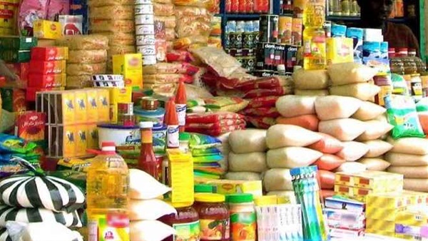 الشرطة تضبط كميات من المواد التموينية قبل بيعها بالسوق السوداء الشرطة تضبط كميات من المواد التموينية قبل بيعها بالسوق السوداء