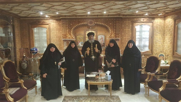 رئيسات الأديرة يهنئن البابا تواضروس بعيد جلوسه الرابع رئيسات الأديرة يهنئن البابا تواضروس بعيد جلوسه الرابع