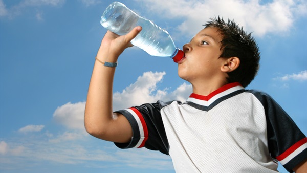 الماء خير وسيلة لفقدان الوزن الزائد للمراهقين