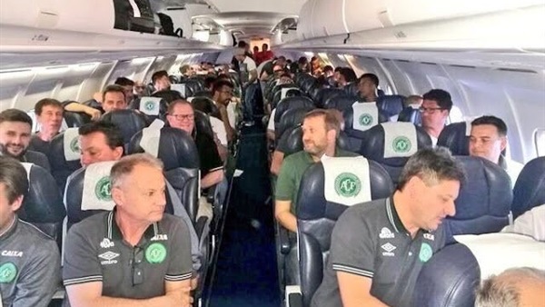 كشف هوية اللاعب الناجي من تحطم طائرة في «كولومبيا» كشف هوية اللاعب الناجي من تحطم طائرة في «كولومبيا»