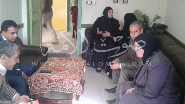 مديرة عام «التعليم الخاص» بكفر الشيخ تباغت مدرسة بزيارتها