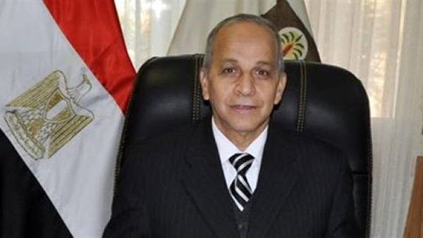 محافظ الوادي الجديد: استصلاح وزراعة 50 ألف فدان بالفرافرة محافظ الوادي الجديد: استصلاح وزراعة 50 ألف فدان بالفرافرة
