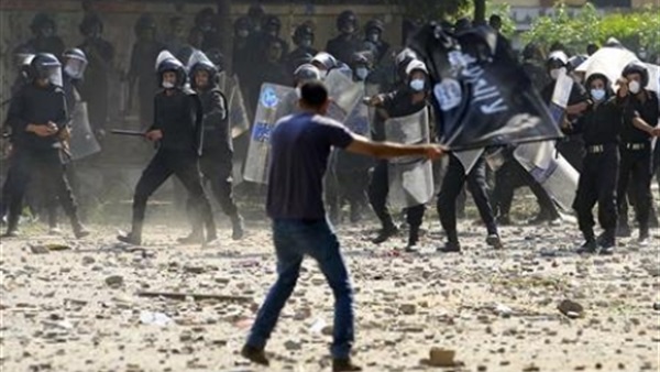 تأجيل محاكمة ٢٣ متهما في احداث "السفارة الامريكية الثانية" لجلسة 28 ديسمبر تأجيل محاكمة ٢٣ متهما في احداث "السفارة الامريكية الثانية" لجلسة 28 ديسمبر