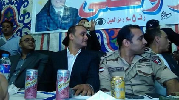 الصوت النظيف: مرشح لـ«المصريين الأحرار» يستعين بضباط الجيش في دعايته الانتخابية الصوت النظيف: مرشح لـ«المصريين الأحرار» يستعين بضباط الجيش في دعايته الانتخابية