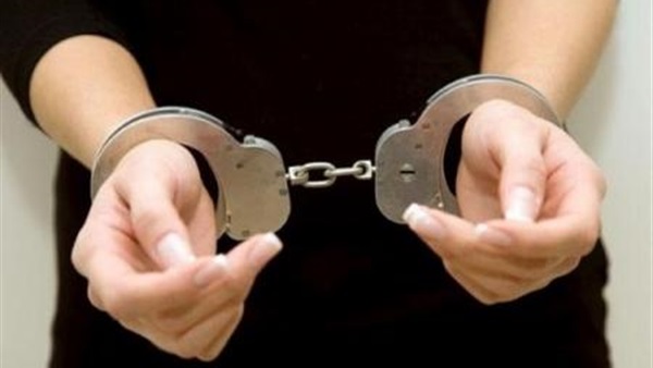 القبض على خادمة وسائق سرقا شقة في «مصر الجديدة» القبض على خادمة وسائق سرقا شقة في «مصر الجديدة»