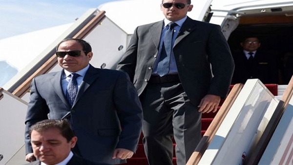 السيسي يصل الإمارات في زيارة تستغرق يومين السيسي يصل الإمارات في زيارة تستغرق يومين