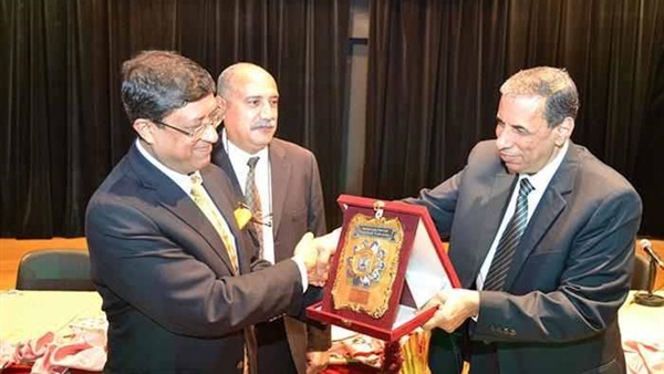 جامعة بورسعيد تستقبل سفير الهند