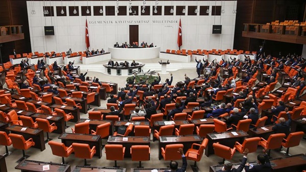 تركيا تصدق على مشروع قانون لنقل الغاز الروسي إلى أوروبا عبر البلاد