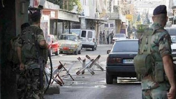 إطلاق نار داخل مخيم عين الحلوة للاجئين الفلسطينيين في لبنان إطلاق نار داخل مخيم عين الحلوة للاجئين الفلسطينيين في لبنان