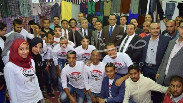 «من أجل مصر» تقيم معرضا لمستلزمات المدارس بسوهاج (صور) «من أجل مصر» تقيم معرضا لمستلزمات المدارس بسوهاج (صور)