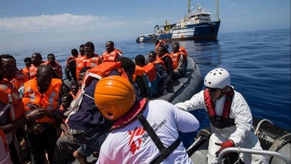 إنقاذ 64 مهاجرا بينهما طفلان من الغرق بين إسبانيا والمغرب إنقاذ 64 مهاجرا بينهما طفلان من الغرق بين إسبانيا والمغرب