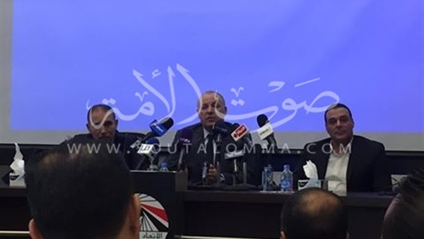 «اتحاد الكرة» يستقر على الاستعانة بحكم خامس في مباريات الدوري
