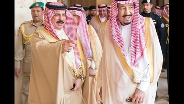 العاهل السعودي وملك البحرين يعقدان جلسة مباحثات رسمية العاهل السعودي وملك البحرين يعقدان جلسة مباحثات رسمية