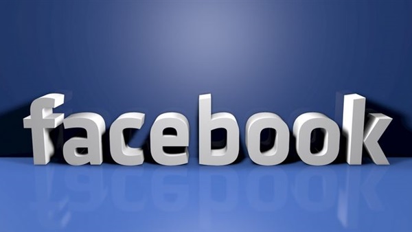 فيس بوك تعمل على تقليد ميزة "استكشف" من سناب شات فيس بوك تعمل على تقليد ميزة "استكشف" من سناب شات