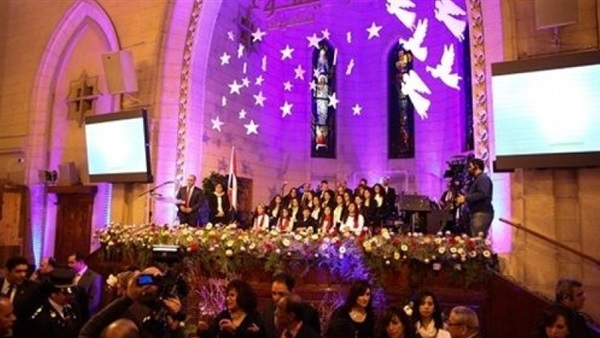 المشاركون بـ «30 سنة خدمة لأندريه زكي» يقفون حدادا على شهداء الهرم