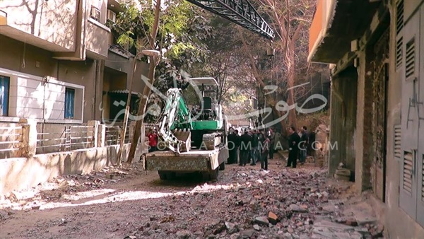 حي الوايلي يزيل الإشغالات من محيط مستشفى الدمرادش (صور)