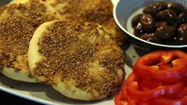 تعرفي على طريقة عمل مناقيش الزعتر تعرفي على طريقة عمل مناقيش الزعتر