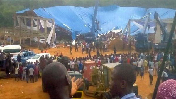 مقتل 60 شخصا في انهيار سقف كنيسة في نيجيريا 