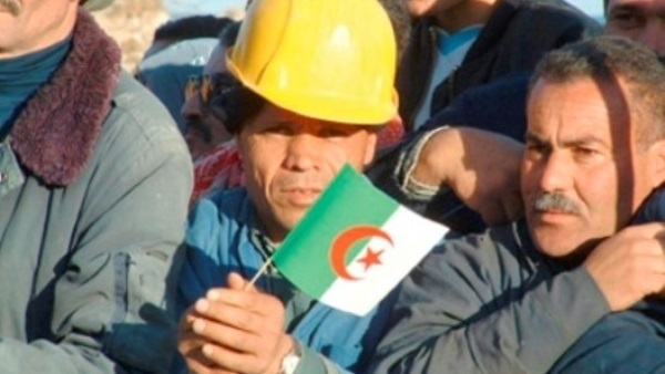 الجزائر تناقش القانون المحدد للوظائف المشترطة للجنسية الجزائرية