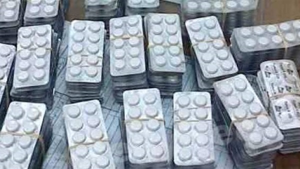 ضبط ربة منزل بالسويس بحوزتها 600 قرص مخدر ضبط ربة منزل بالسويس بحوزتها 600 قرص مخدر