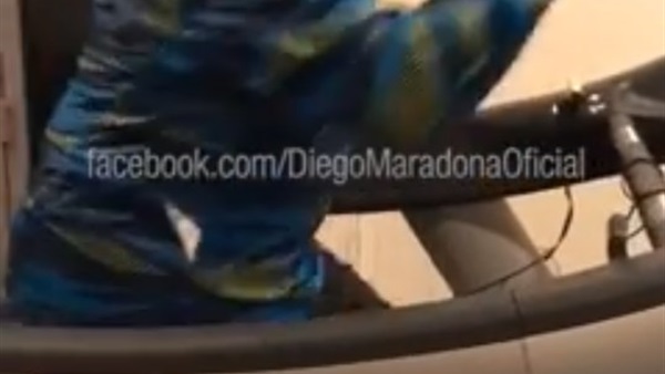 «مارادونا» يرقص التانجو (فيديو)