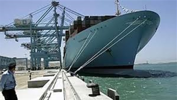 فتح بوغاز ميناء دمياط بعد تحسن الأحوال الجوية فتح بوغاز ميناء دمياط بعد تحسن الأحوال الجوية