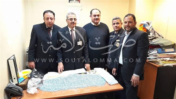 إحباط تهريب 25000 قرص مخدر بمطار شرم الشيخ الدولي إحباط تهريب 25000 قرص مخدر بمطار شرم الشيخ الدولي