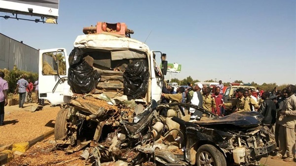 مصرع وإصابة 42 شخصا من عائلة واحدة في حادث مروع بالسودان مصرع وإصابة 42 شخصا من عائلة واحدة في حادث مروع بالسودان