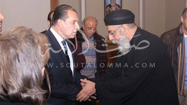 «باشات» يزور الكاتدرائية لتقديم واجب العزاء في شهداء «البطرسية» (صور) «باشات» يزور الكاتدرائية لتقديم واجب العزاء في شهداء «البطرسية» (صور)