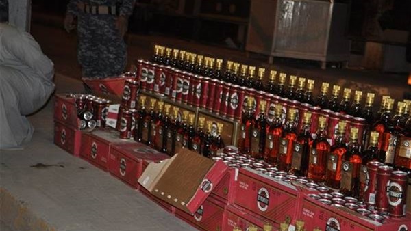 ضبط بقال بحوزته 576 زجاجة مشروبات كحولية في أسيوط ضبط بقال بحوزته 576 زجاجة مشروبات كحولية في أسيوط