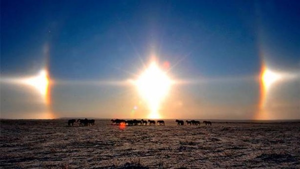 في ظاهرة فريدة من نوعها.. شروق ثلاث شموس فوق الأورال!