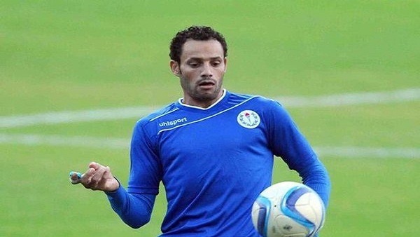 «باولو» يواصل التدريبات المنفردة بعد أزمته مع «طولان» «باولو» يواصل التدريبات المنفردة بعد أزمته مع «طولان»