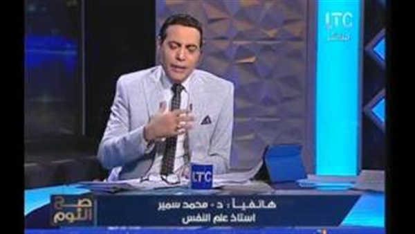أستاذ علم نفس: 3 أسباب وراء بكاء «السيسي» اليوم (فيديو)