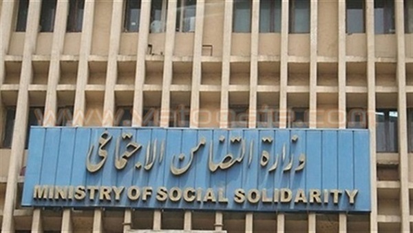 توزيع دفعة جديدة من المساعدات على القادمين من الشيخ زويد ورفح توزيع دفعة جديدة من المساعدات على القادمين من الشيخ زويد ورفح