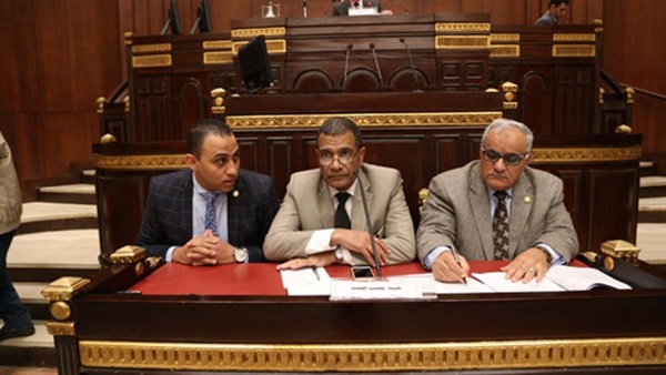 الحكومة تبحث مع البرلمان النظام الانتخابي للمحليات الثلاثاء الحكومة تبحث مع البرلمان النظام الانتخابي للمحليات الثلاثاء