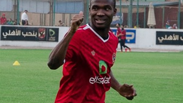 مهاجم الأهلى يغيب عن المران الجماعي