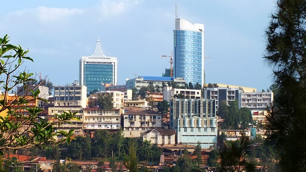 سكان أحياء التوتسي في بوجمبورا يهربون من العاصمة سكان أحياء التوتسي في بوجمبورا يهربون من العاصمة