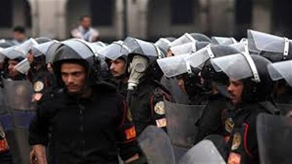 إجراءات أمنية مشددة باستاد بتروسبورت استعدادا للقاء الأهلي والزمالك إجراءات أمنية مشددة باستاد بتروسبورت استعدادا للقاء الأهلي والزمالك