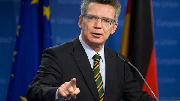 وزير داخلية ألمانيا يطالب مراقبة الإرهابيين المحتملين بالبلاد