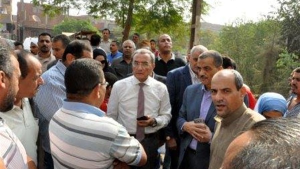 محافظ القليوبية يزور قرية البرادعة بالقناطر الخيرية محافظ القليوبية يزور قرية البرادعة بالقناطر الخيرية