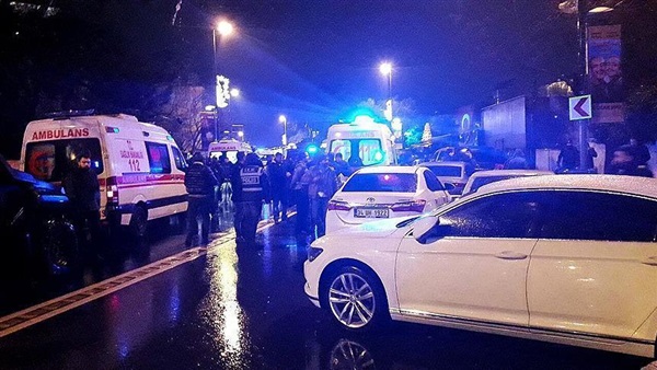 ارتفاع ضحايا الهجوم المسلح بـ«إسطنبول» إلى 35 قتيلا و40 جريحا ارتفاع ضحايا الهجوم المسلح بـ«إسطنبول» إلى 35 قتيلا و40 جريحا